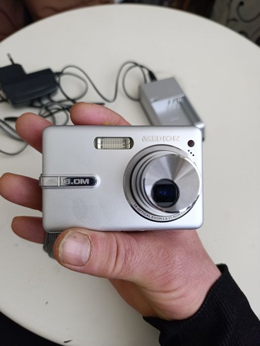 Цифровой фотоаппарат,2 шт.