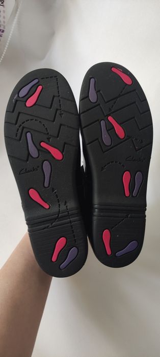 Туфлі для дівчинки Clarks розмір 35.5
