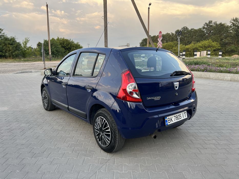 Продам Dacia Sandero 1.4 бенз