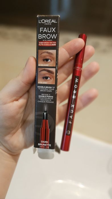 Kultowy pisak do brwi Loreal Faux Brow Dark Brunette
