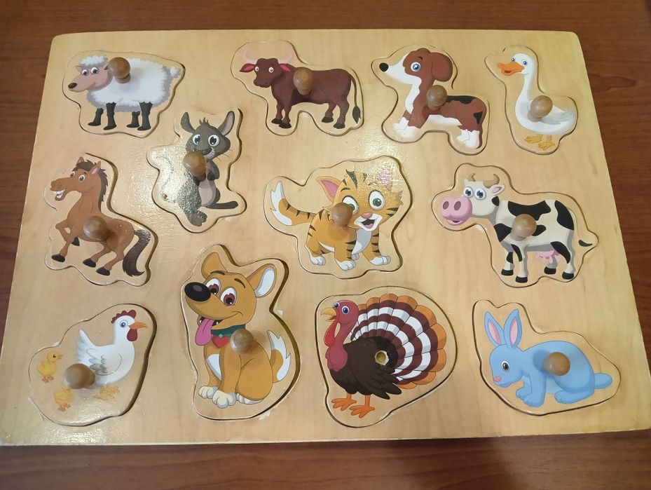 Дерев'яний сортер, розвиваючі ігри для малюків