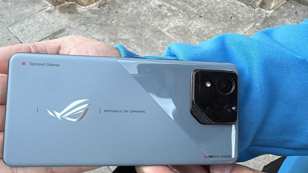 Asus ROG Phone 8