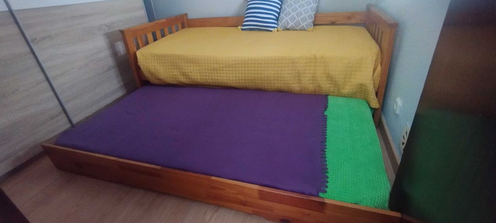 Cama dupla de gaveta