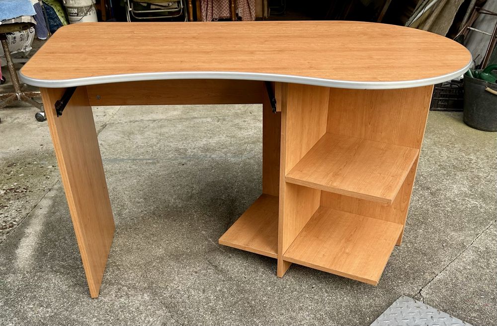 Secretaria em madeira