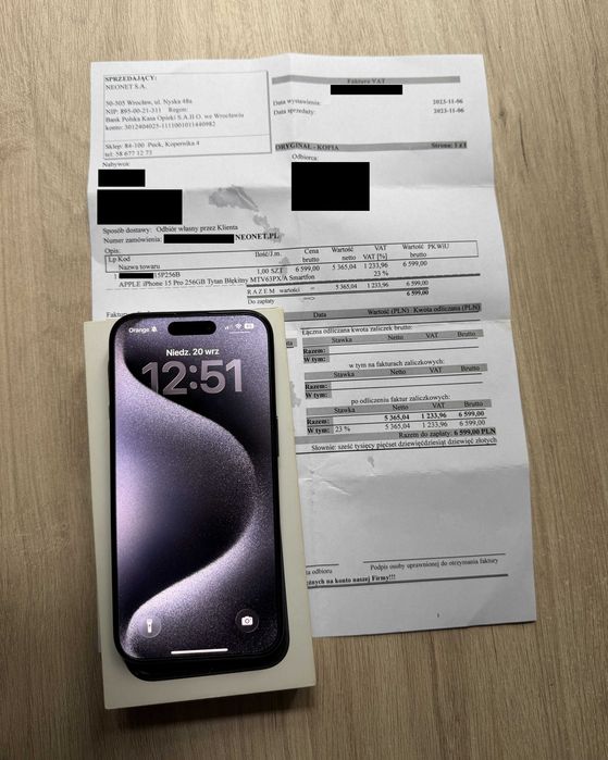 iPhone 15 Pro 256GB Tytan Niebieski + Akcesoria (Spigen)
