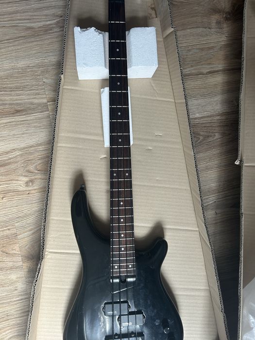 Gitara basowa Fernandez