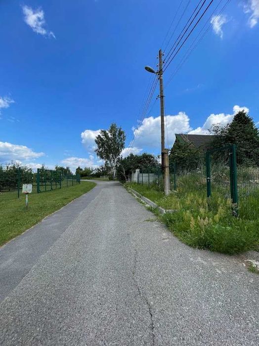Продаж будинку з великою двофасадною ділянкою 24 сотки в центрі Бобриці. Без комісії для покупця