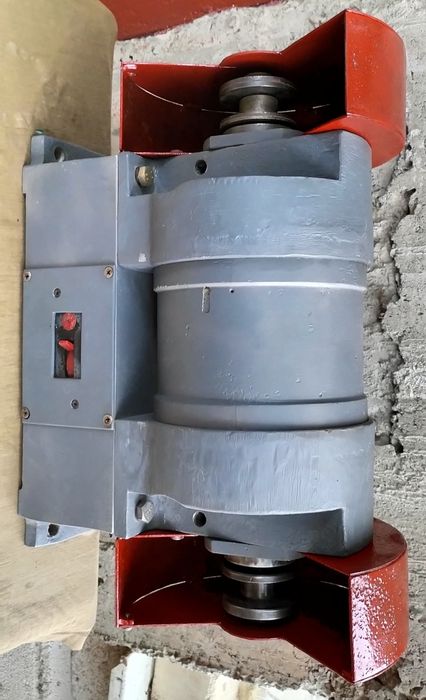 Шліфувально-заточний верстат (точило, наждак)