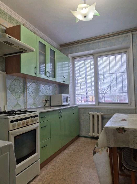 Продам 3-к квартиру на ж/м Лівобережній-3