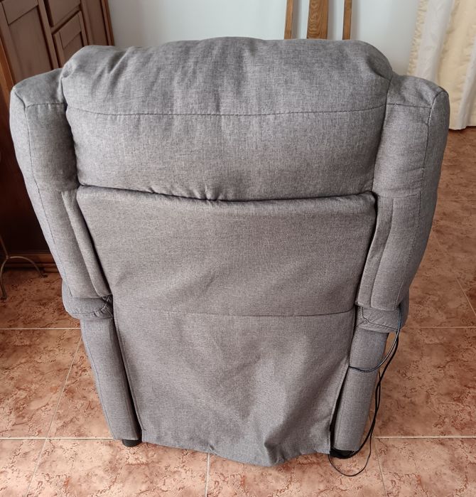 Sofá com massagem e reclinável