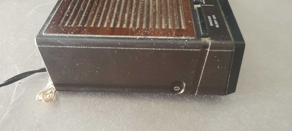 Rádio Despertador Sanyo (vintage)