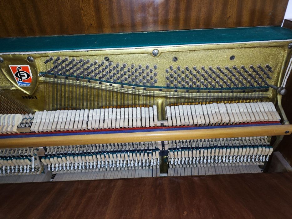 Піаніно Україна "Одесса", гарний стан