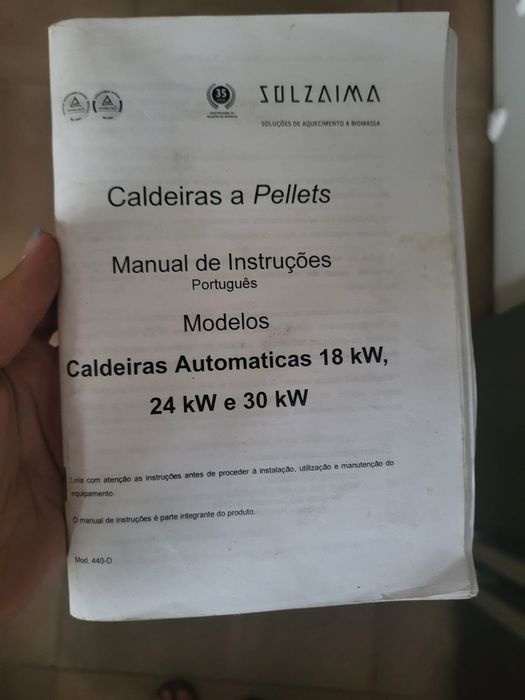 Caldeira a Pellets (SALZAIMA, 30Kw)+cilo +termoacumulador (SOLEC)