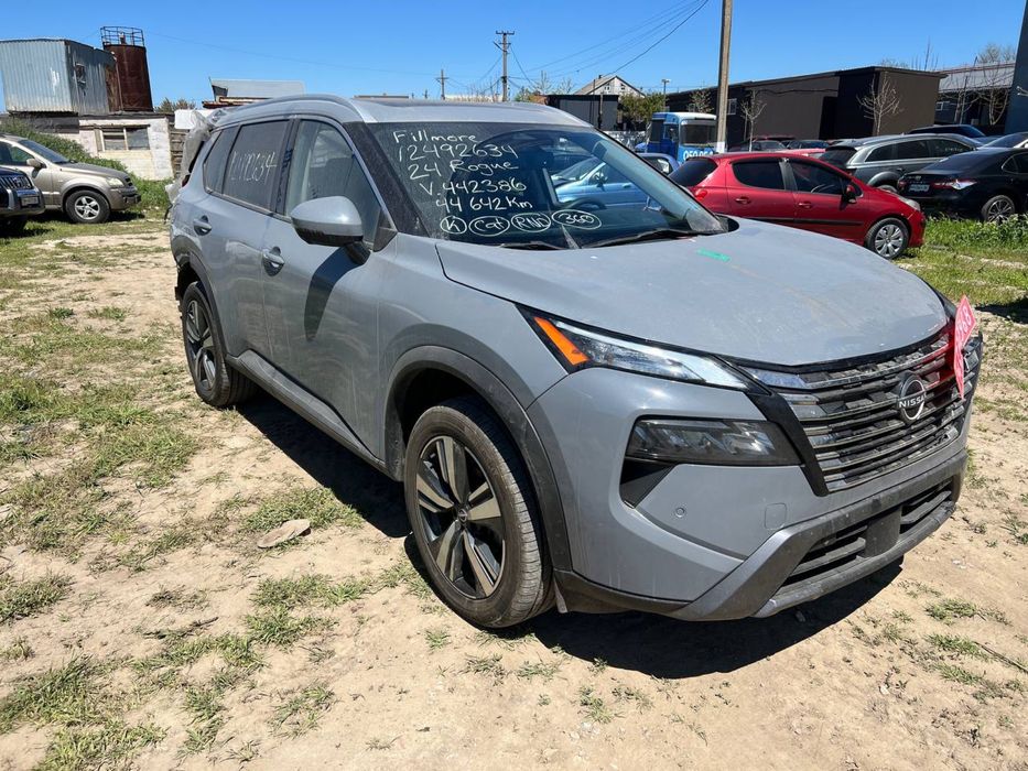 ТЕРМІНОВИЙ ПРОДАЖ Nissan Rogue SL 2024
