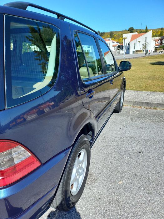 Mercedes ML 270 - 2001 Bem cuidado !