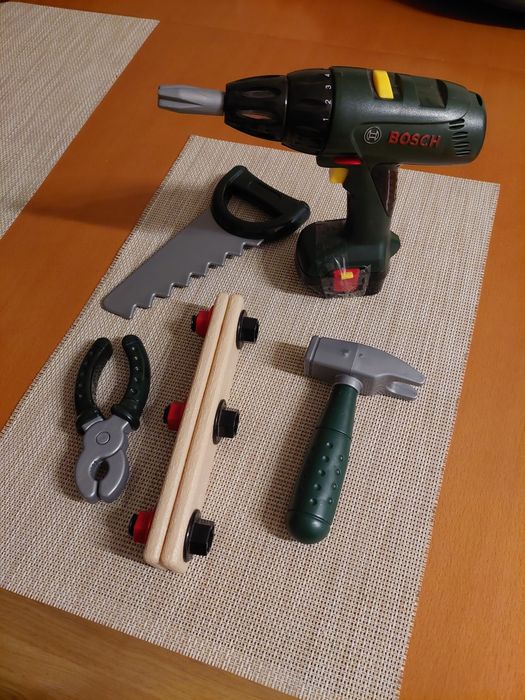 Zestaw narzędzi Bosch + kask Bosch