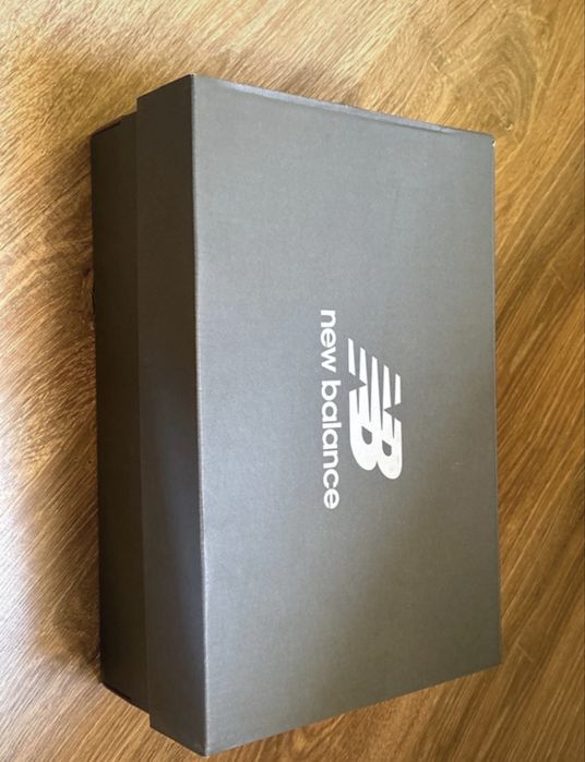 Buty new balance 2002r rozmiar 43