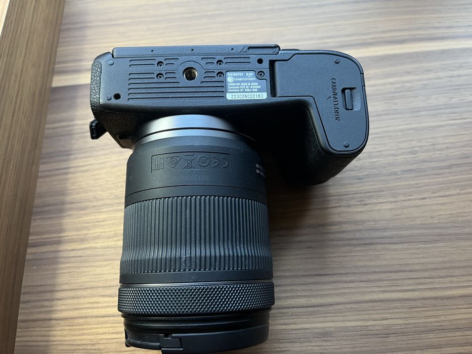 Canon EPS RP como nova com lente 24-105 (posso vender só o corpo)