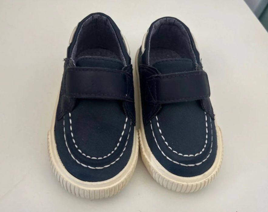 Sapatinhos elegantes para meninos ( bebés)