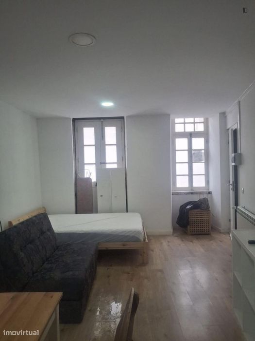 Estúdio - localizado em Montarroio Coimbra