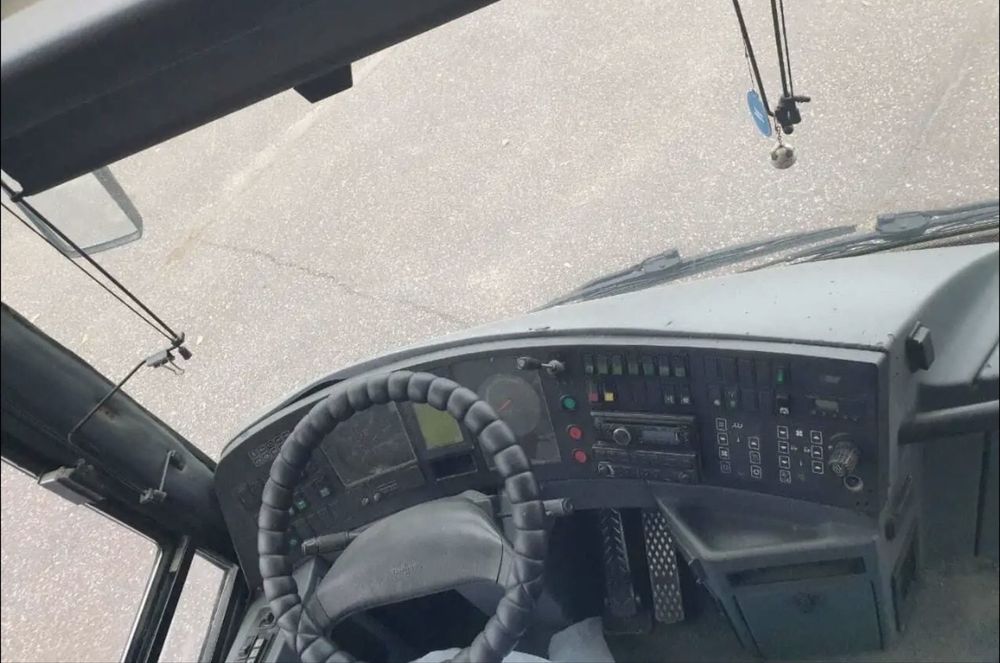 Автобус  EOS 180 2001