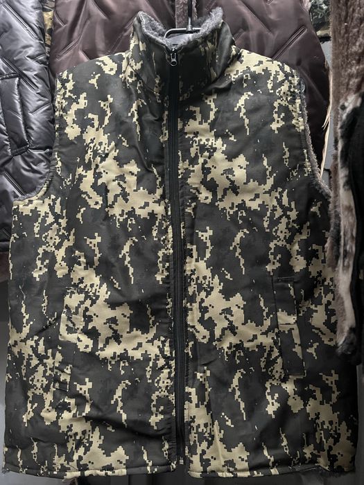 Тепла жилетка на хутрі