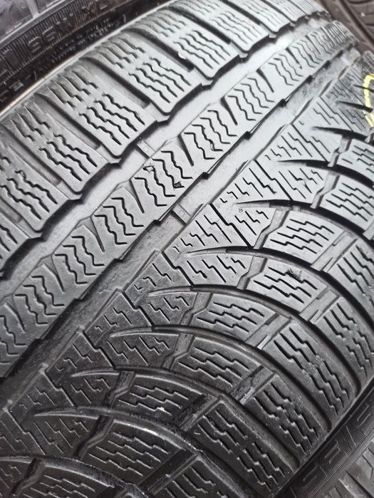 Зимняя резина 245/35 R21 Nokian WR A4