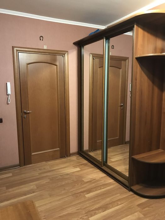 Сдам свою 3-х.комн.длительно Монолит
