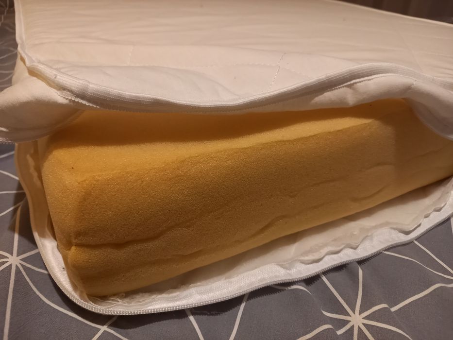 Materac do łóżeczka 10cm + gratis