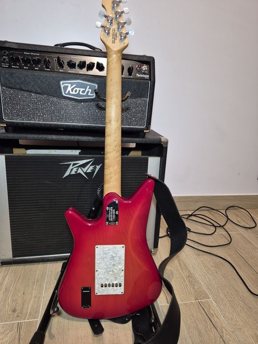 Gitara Music Man Albert Lee 2008 bfr SSS.