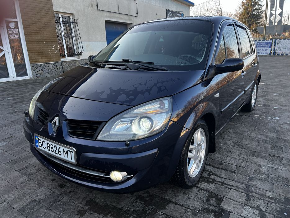 Продам сценіка меган