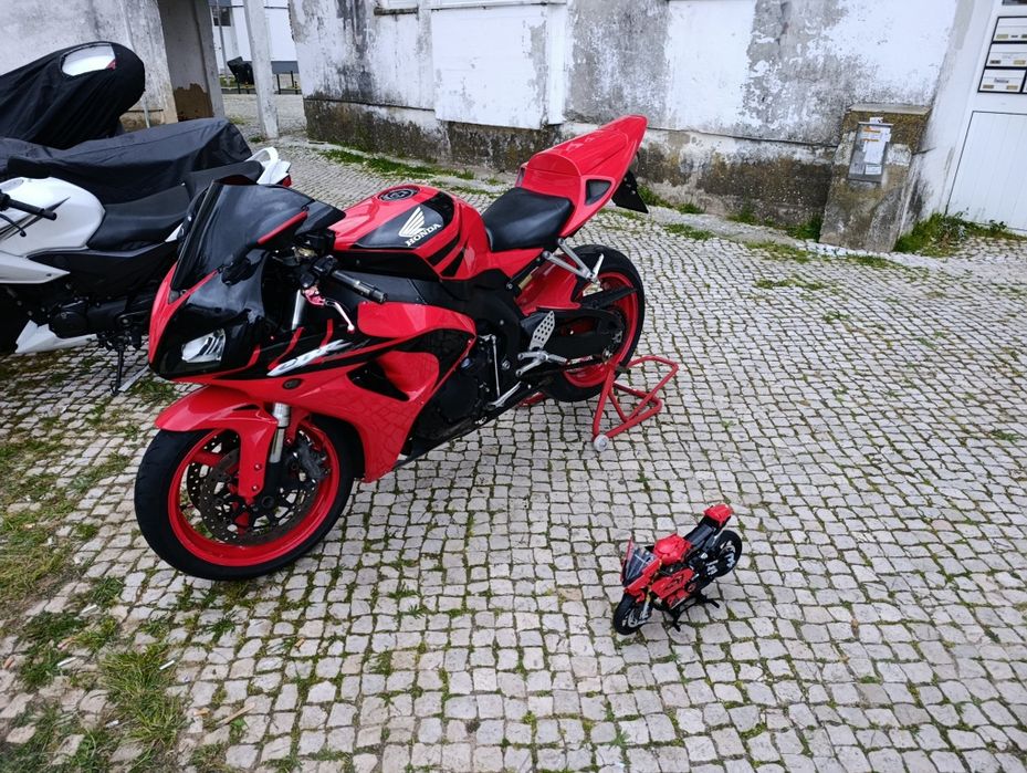 honda  cbr 1000 rr