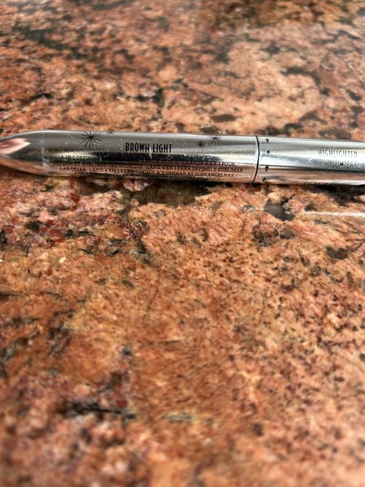 Kredka do brwi Benefit Brow Contour Pro Brown Light