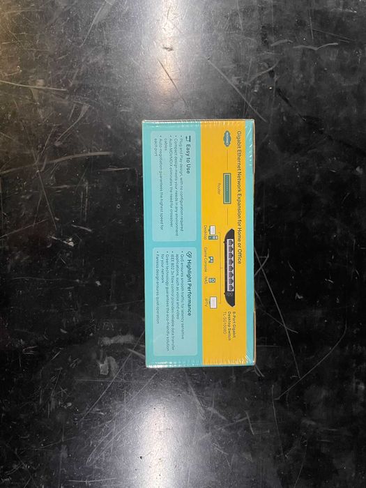 TP-Link 8-Port Gigabit Switch – New and Sealed64284481100674124