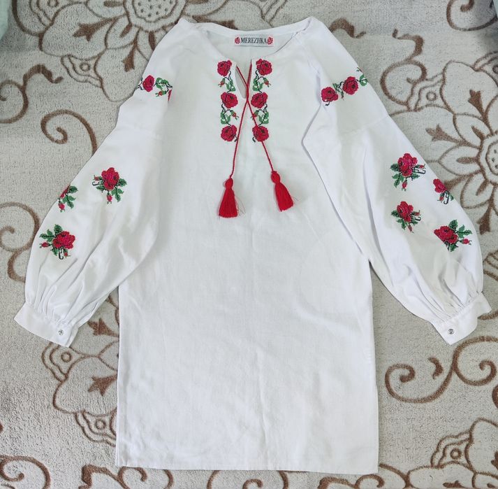Сукня- вишиванка
