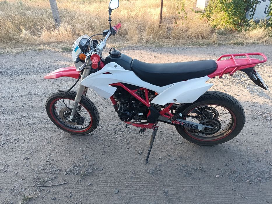 Мотоцикл CRDX 200 мотард