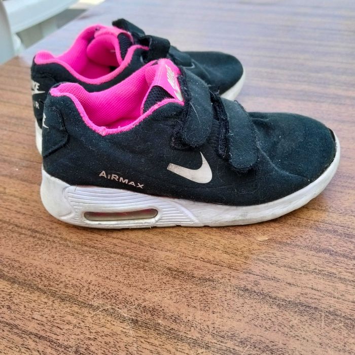 Tenis criança de Nike 28
