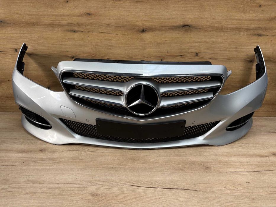 Zderzak przedni mercedes w212 lift 6xpdc kolor 775