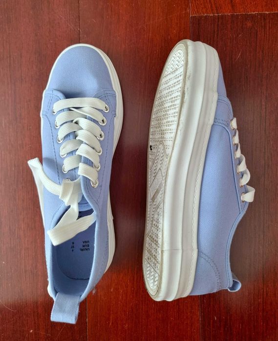 Ténis azuis e brancos Primark, tamanho 37