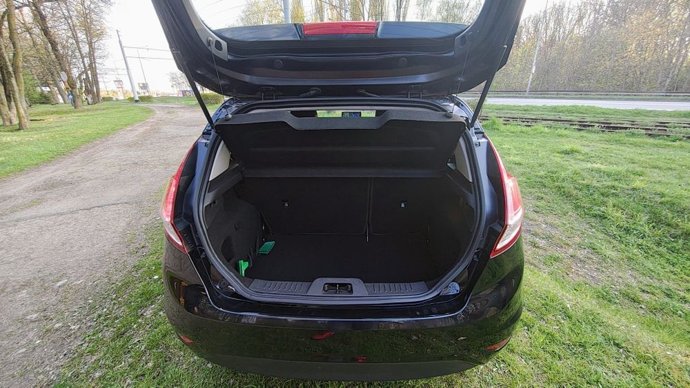 Ford Fiesta MK7 2015 | 1.0 998 cm³ | klima | Android/CarPlay | kamera