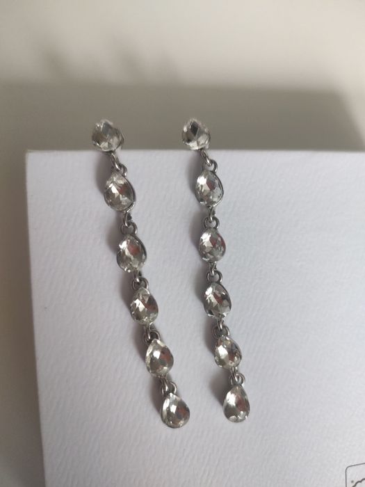 Długie kolczyki łezki