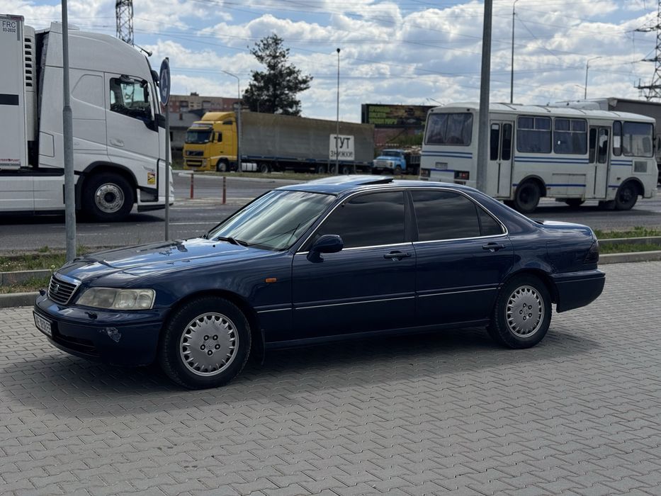 Продам Honda Legend