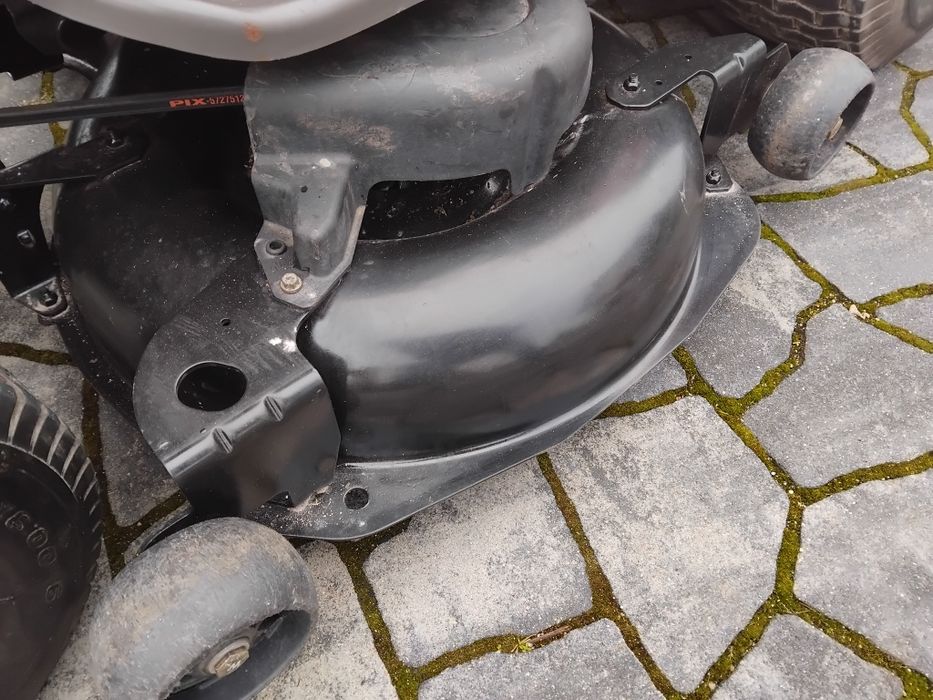 Mocny i solidny traktorek kosiarka Husqvarna 18 km pompa hydro