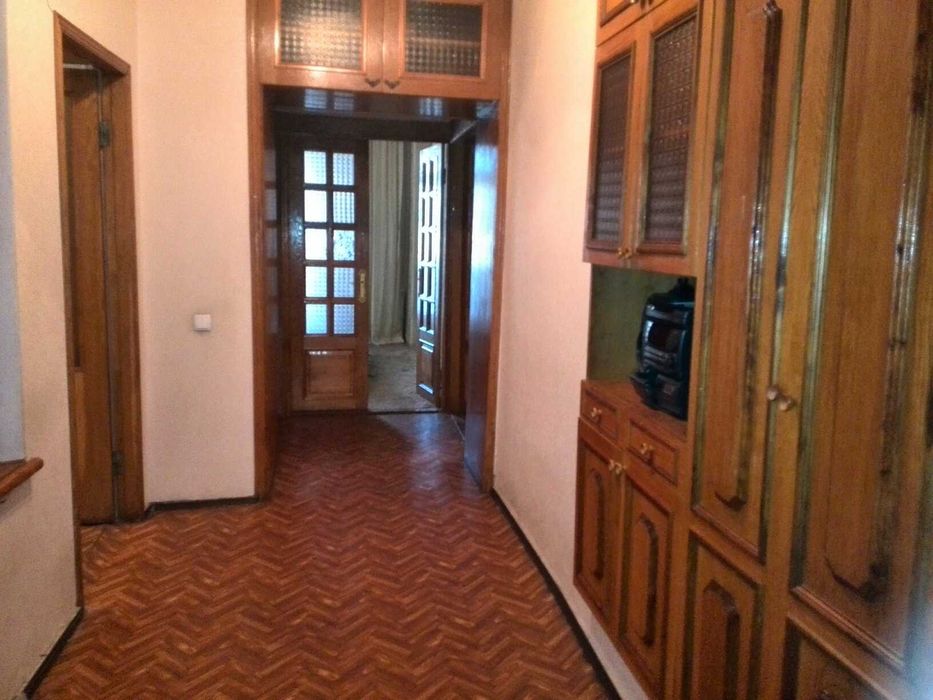 Сдам 2х ком квартиру в центре города! Комнаты раздельные!