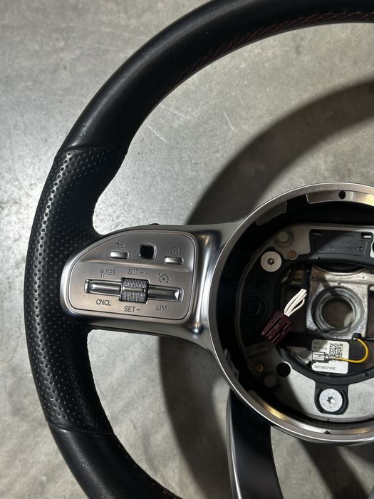 Руль мультируль Акпп с лепестками A B C E class Gle GLS  W213 W177