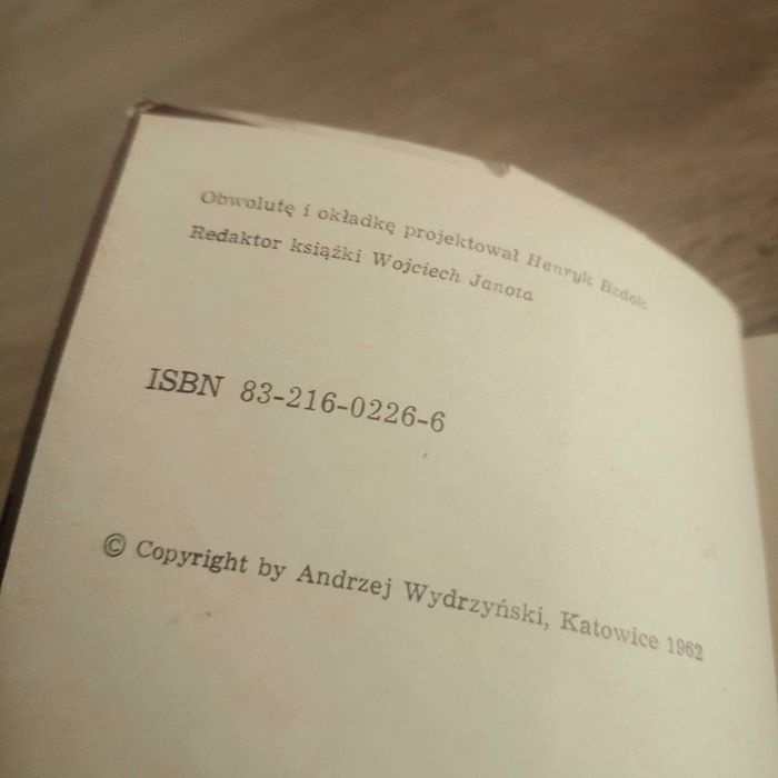 Książka Odwrócone Niebo