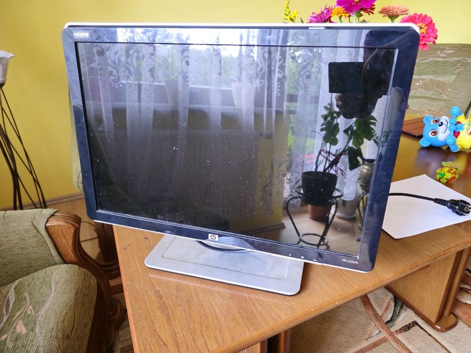 Monitor LCD HP  HDMI 22 cale