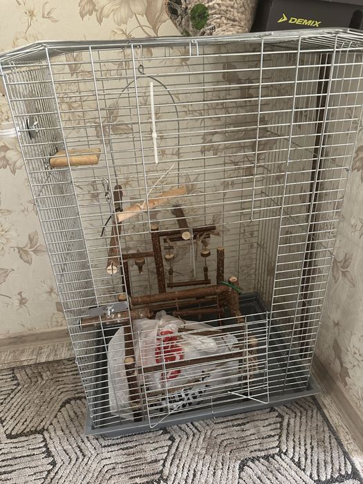 Клітка для папугая більшого