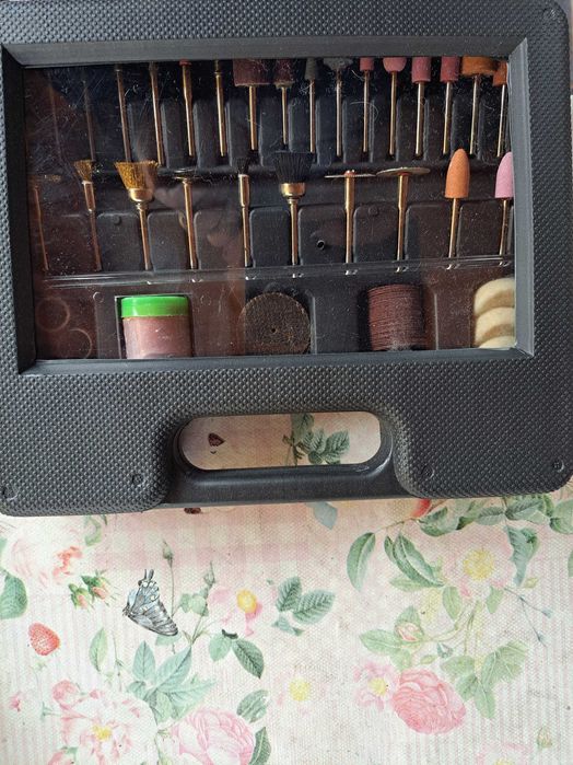 Zestaw elementów do drymela