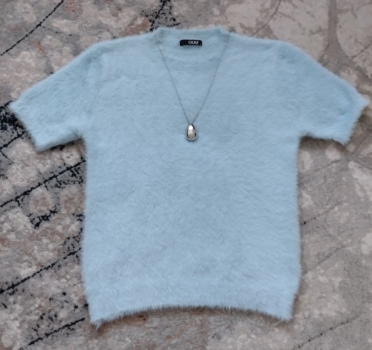 Кофточка пухнаста блакитного кольору
